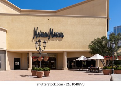 Neiman Marcus Logo PNG Transparent & SVG Vector - Freebie Supply