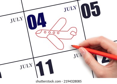 hari ke-4 bulan Juli. Garis gambar tangan pesawat pada tanggal kalender 4 Juli. Tanggal penerbangan di pesawat. Perjalanan, perjalanan bisnis. Bulan musim panas. Hari dalam setahun