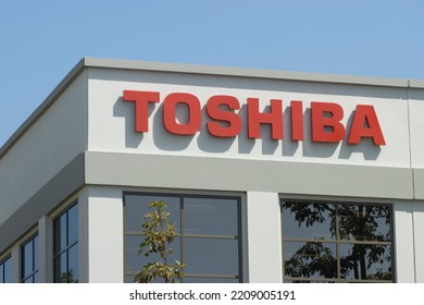 logotipo de toshiba png