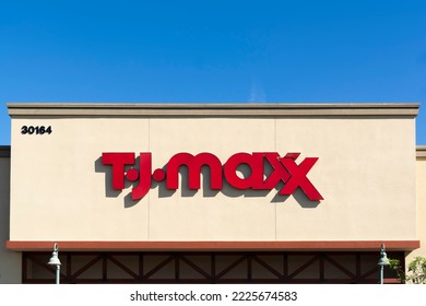TJMaxx  Retail logos, North face logo, Tj maxx