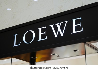 Loewe Logo PNG vector in SVG, PDF, AI, CDR format