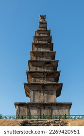 Under the blue sky, the magnificent Jungwon Tappyeong-ri 7-story Stone Pagoda (Central Tower) was captured