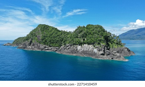 Wonnerbar Senua Island zu Natuna.