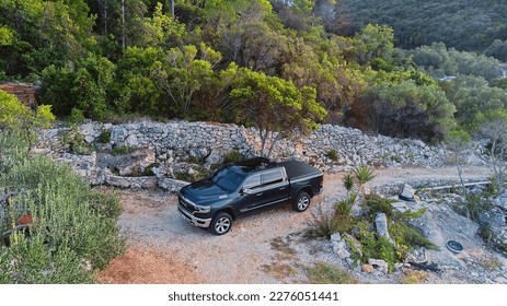 Dodge Ram Limited en Croacia, isla de Korcula