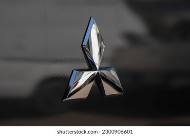 Mitsubishi Motors Logo PNG Transparent & SVG Vector - Freebie Supply