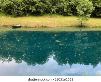 Lac Schmidt (lac Vert) ou lac Smit à Donje Zagorje - Ogulin, Croatie (Šmitovo jezero ili Zeleno jezero kod Donjeg Zagorja - Ogulin, Hrvatska)