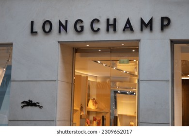 197 Longchamp Logo Images, Stock Photos, 3D objects, & Vectors