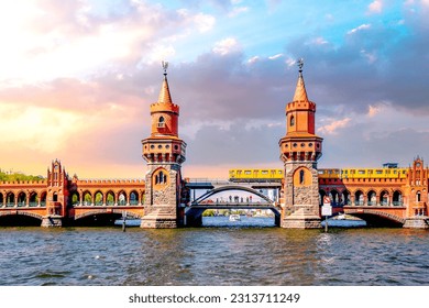Oberbaumbrücke, Most u Berlinu, Njemačka