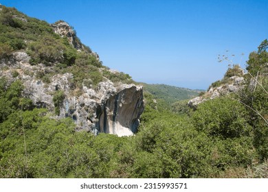 Percorso a piedi "Piccola Svizzera" nella riserva naturale del Monte Carmelo, Israele