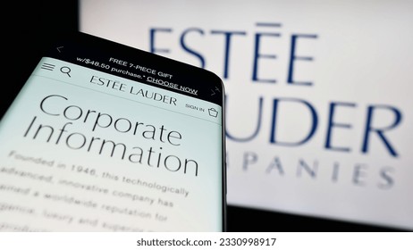 Estee Lauder logo in transparent PNG and vectorized SVG formats