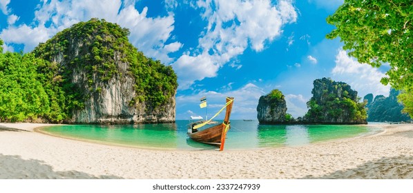 Panorama alam yang memukau pemandangan indah Ko Hong dengan perahu untuk wisatawan, Objek wisata terkenal tempat wisata wisata Phuket Thailand pantai liburan musim panas, Pariwisata tempat tujuan yang indah Asia