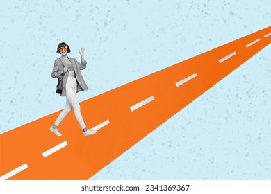 قالب تركيب صور مجمعة لامرأة شابة مضحكة تمشي وتعبر الطريق وتموج النخيل وترحب بالآخرين على خلفية زرقاء اللون