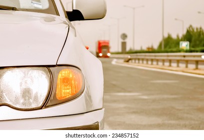 Close-Up Sportovní Auto Na Dálnici