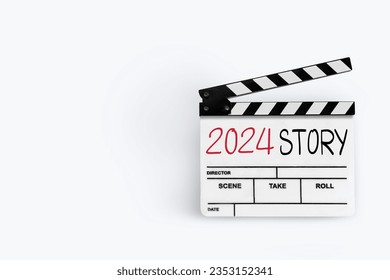 عنوان نص قصة 2024 على قائمة الأفلام. سنة جديدة سعيدة والبدء في التصوير