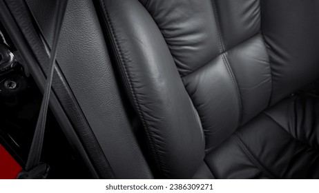 Zijsteun voor passagiersstoel in een auto