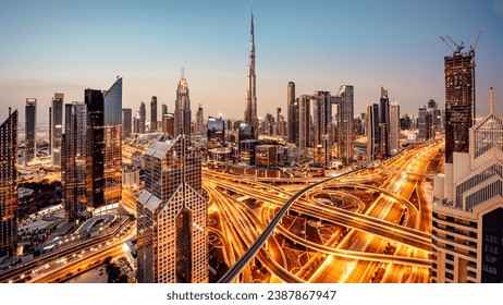 horizont Dubaja noću