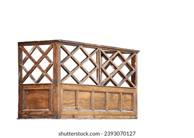 balustradă de lemn a balconului canarului izolat pe fundal alb