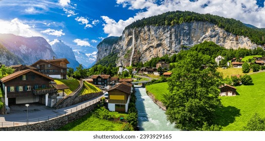 Vale de Lauterbrunnen com famosa igreja e cachoeira Staubbach. Aldeia de Lauterbrunnen, Berner Oberland, Suíça, Europa. Vista espetacular do vale de Lauterbrunnen em um dia ensolarado, Suíça.