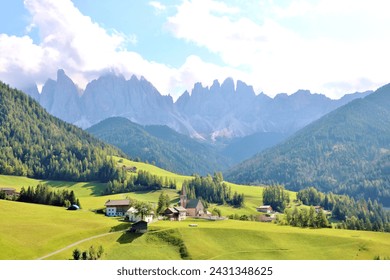 白雲石山脈的風景