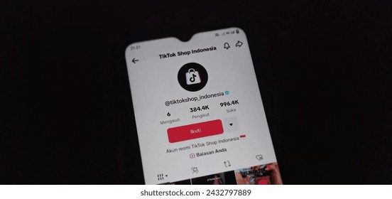 2432797889