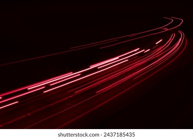 lampu kereta yang memandu pada waktu malam. pendedahan yang lama