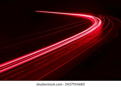 lampu kereta yang memandu pada waktu malam. pendedahan yang lama