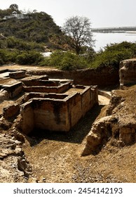Archeologesch Plaz op der Ufer vum Floss Ganges