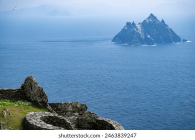 İrlanda'nın Kerry Kontluğu'ndaki Skellig Michael'dan Küçük Skellig Adası manzarası