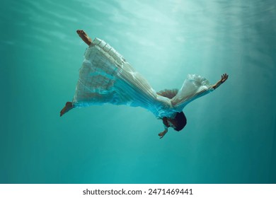 Illustration pour un livre de fantasy sur une aventure magique sous-marine. Jeune fille en robe lévitant sous l'eau. Concept de surréalisme, de beauté, de mystère et de fantaisie, de liberté