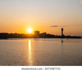 Dar es Salaam Blick bei Sonnenaufgang vom Indischen Ozean