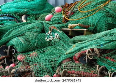 Chaluts de pêche verts en stock