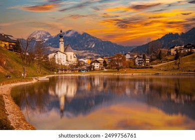 Rakousko Innsbruck malá a krásná horská vesnice Reith im Alpbachtal