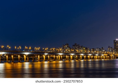 Nachtansicht der Mapo-Brücke in Seoul