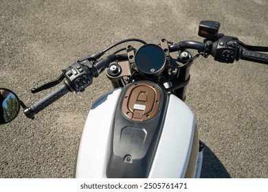 2505761471
