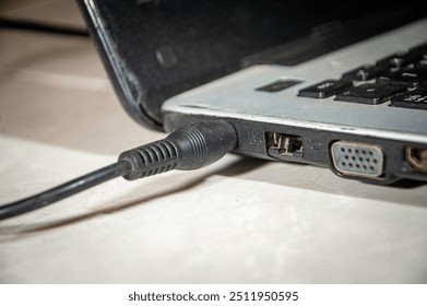 neki usb port možda vam treba na laptopu ili PC-u.