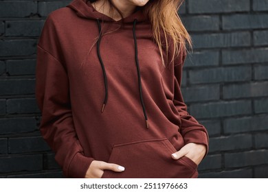 Áo hoodie đỏ đơn giản để mặc hàng ngày