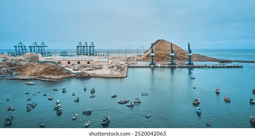 Port morski Chancay. Znajduje się w Peru, megaport w budowie, przyszły morski węzeł Ameryki Południowej. Chancay Lima, Peru.