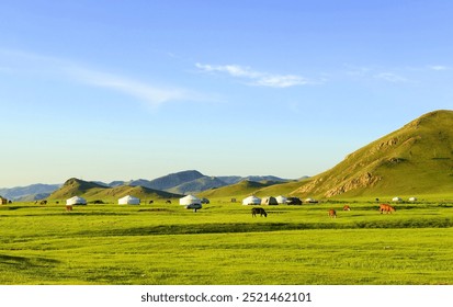 A paisagem ao redor do mosteiro de Amarbayasgalant, no norte da Mongólia. O Mosteiro de Amarbayasgalant é um dos três maiores centros monásticos budistas da Mongólia.