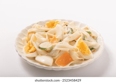 Fushi noodles and vegetable mayonnaise salad