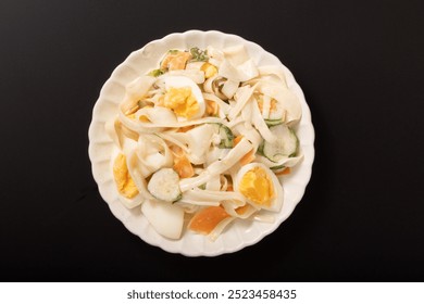 Fushi noodles and vegetable mayonnaise salad