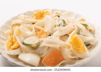 Fushi noodles and vegetable mayonnaise salad