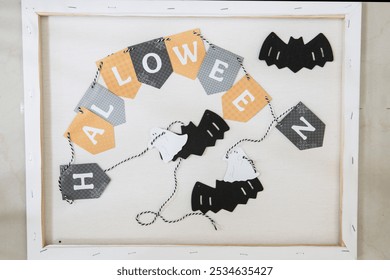 Festimi i Halloween në çdo tetor është një festë e stilit perëndimor. Shumë simbole të kësaj feste janë hëna e plotë, lakuriq nate, kungulli, merimanga apo fantazma etj.