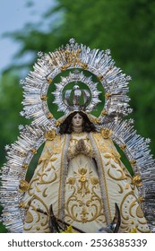 fotografia Matki Boskiej Anielskiej z Getafe – piękno, pobożność i spokój.