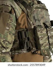Colete à prova de balas em uma pessoa. Munição militar.