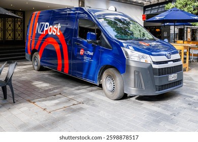 2598878517