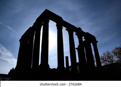 Római templom Evorában, Portugáliában. UNESCO Világörökség.