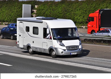 hymer car logo