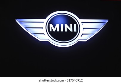 mini cooper logo transparent