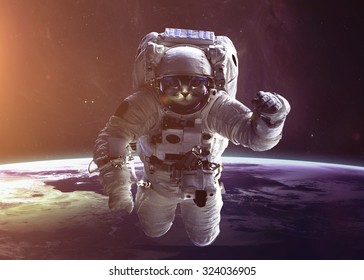 Schöne Katze im Weltraum. Elemente dieses Bildes, bereitgestellt von der NASA.