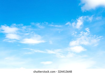 Luchtwolken, lucht met wolken en zon